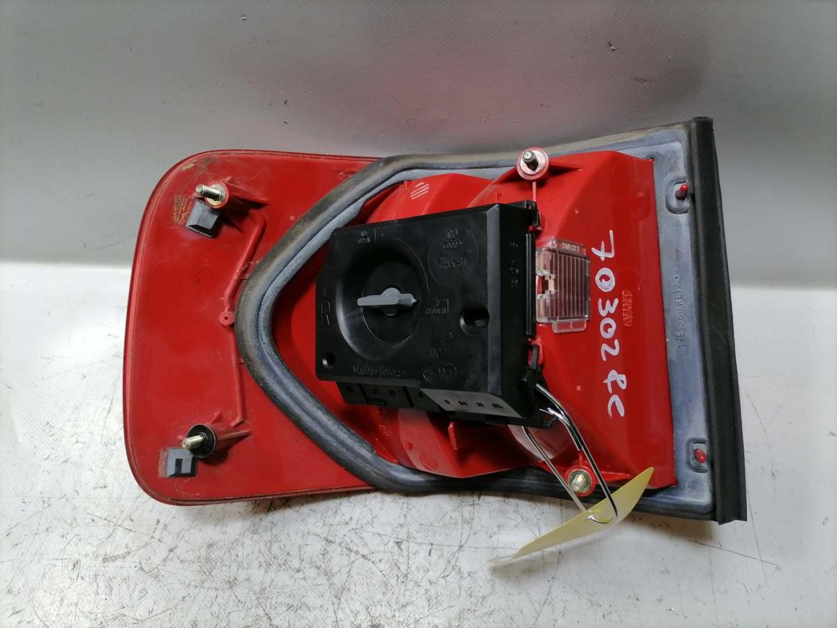 Audi 100 C4 original R&uuml;cklicht R&uuml;ckleuchte Schlussleuchte rechts Kombi Bj.1995